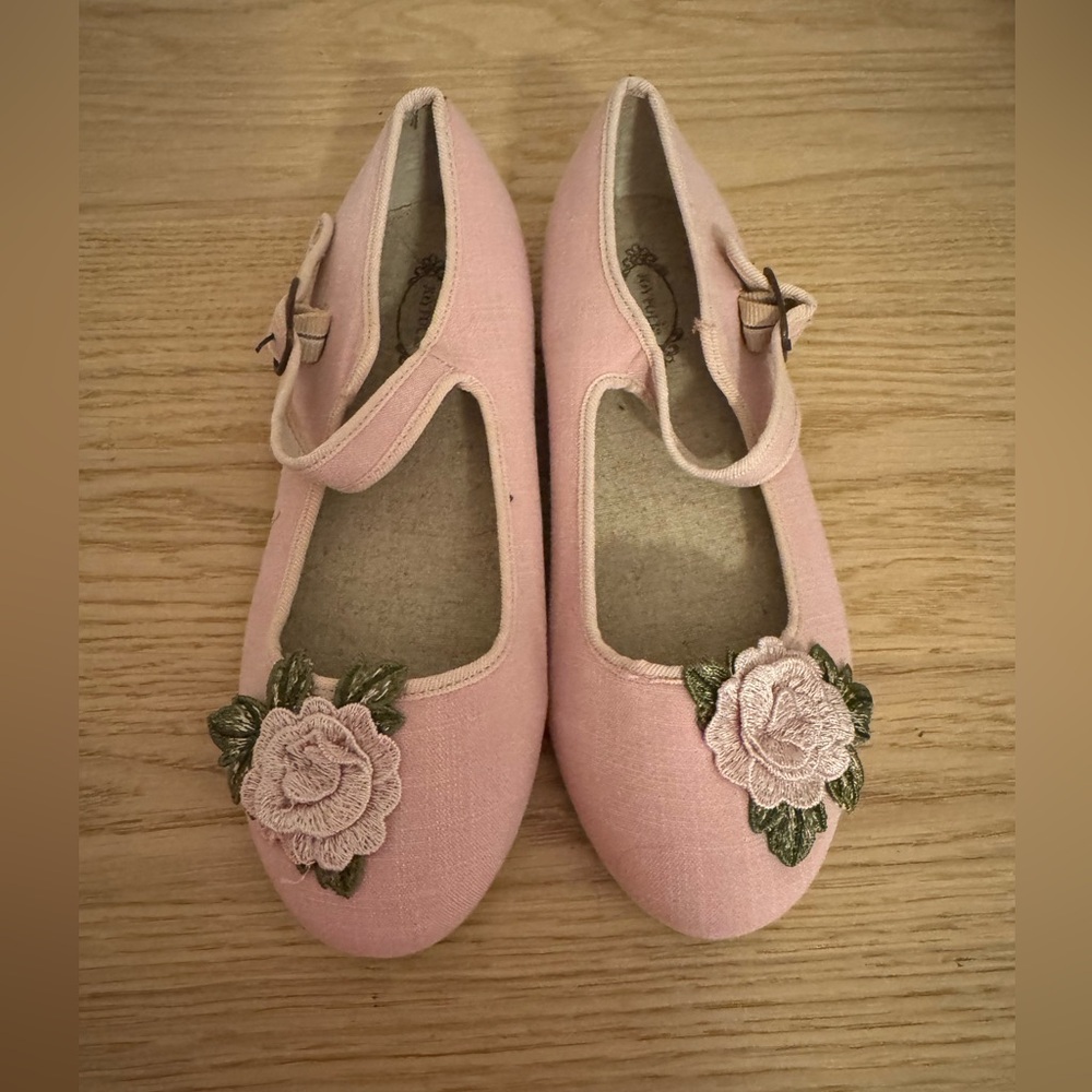 Joyfolie pink ballerina shoes, never worn size girls for Y4 size 4